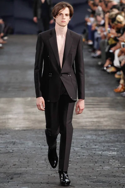 Look 2